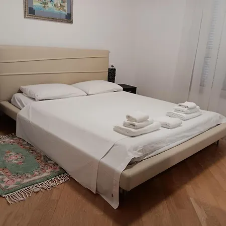 Lägenhet Apartman Nutifafa *