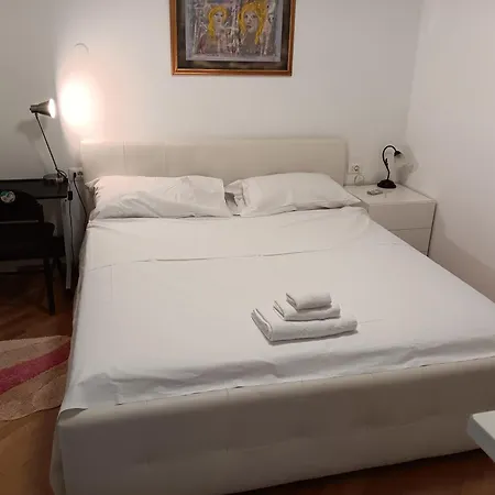 Lägenhet Apartman Nutifafa *